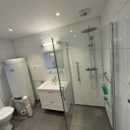 Apartament 3 *